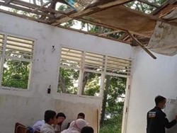 Miris, SD Negeri di Padangsidimpuan Rusak Parah-Atapnya Tak Ada