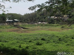 Warga Kesulitan Air Gegara Situ Sipatahunan Dikeringkan Setahun