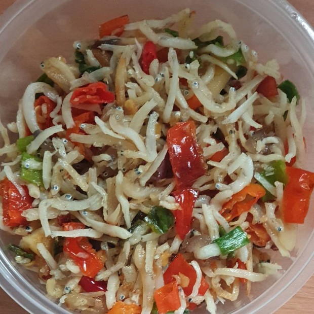 Teri basah crispy cabai garam/ Foto: Instagram.com/happyday_kitchen Teri basah crispy cabai garam/ Foto: Instagram.com/happyday_kitchen