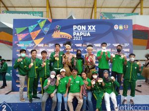 Jatim Raja Emas Panjat Tebing PON Papua Jatim Raja Emas Panjat Tebing PON Papua