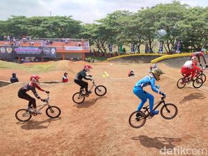 Adu Cepat Test Event BMX Cross di Sirkuit Ciamis Adu Cepat Test Event BMX Cross di Sirkuit Ciamis