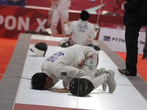 Prestasi Gemilang Sigy Sumbang 2 Medali untuk Jatim dari Cabor Anggar PON