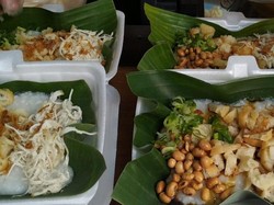 Bubur Tasik Racikan Mey Sukses Manjakan Lidah Seusai Gowes