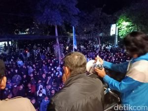 Temui Bobotoh, Manajemen Persib Sampaikan Permohonan Maaf
