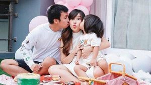 10 Momen Manis Cherly Juno Saat Makan Bersama Keluarga