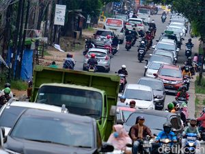 Geliat Kemacetan Jalan di Tangsel Saat Akhir Pekan