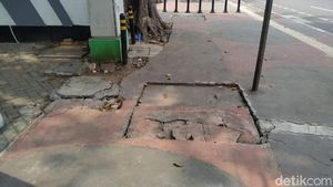 Ini Lokasi Kartu ATM Jatuh yang Bikin Damkar Harus Turun Tangan