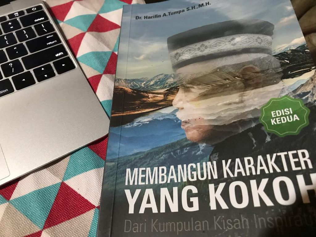 Isi Waktu di Kala Pandemi, Eks Ketua MA Terbitkan Buku