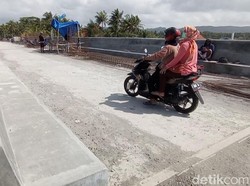 Jembatan Cikidang Hampir Rampung, Sudah Ramai Dilintasi Warga