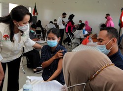 Vaksinasi Covid-19 Indonesia Tembus 2 Juta Suntikan per Hari