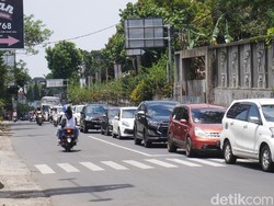 Wisatawan Serbu Lembang, Volume Kendaraan Naik 30 Persen