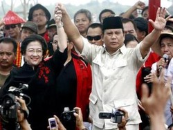 Pujian Prabowo ke Mega di Panggung HUT Gerindra