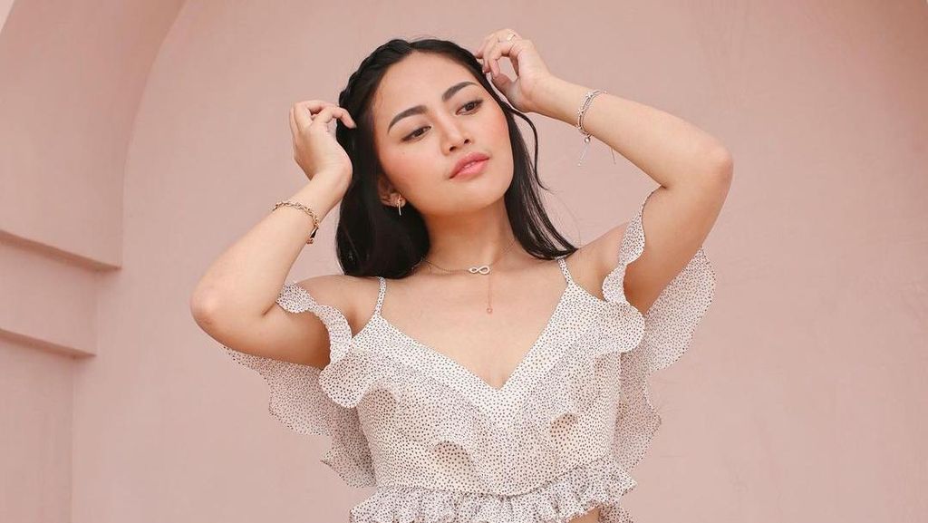 Heater Gonna Heat! Rachel Vennya Sang Buna yang Lagi Dibahas Netizen Heater Gonna Heat! Rachel Vennya Sang Buna yang Lagi Dibahas Netizen