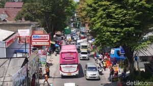 Ramainya Lalu Lintas di Lembang Saat Akhir Pekan