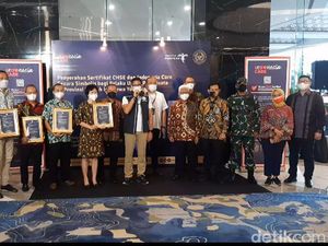 Vaksinasi Pelaku Pariwisata Digenjot, Sandiaga: Pariwisata Bisa Cepat Tumbuh Vaksinasi Pelaku Pariwisata Digenjot, Sandiaga: Pariwisata Bisa Cepat Tumbuh