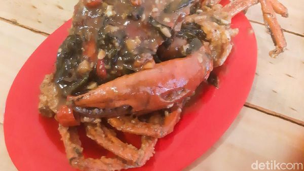 Sedapnya Kepiting Saus Telur Asin yang Gurih Creamy di Bekasi