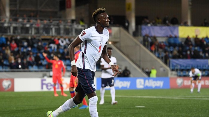 ANDORRA LA VELLA, ANDORRA - OCTOBER 09: Tammy Abraham of England celebrates scoring the third goal during the 2022 FIFA World Cup Qualifier match between Andorra and England at Estadi Nacional on October 09, 2021 in Andorra la Vella, Andorra. (Photo by Michael Regan/Getty Images)