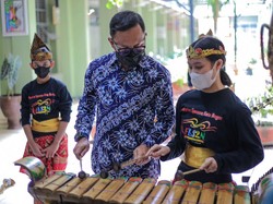 Bima Arya Puji Raihan Emas Grup Musik Tradisional SMPN 1 Bogor