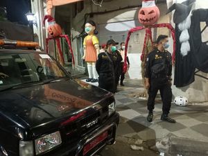 Bikin Kerumunan-Tak Berizin, Boneka Squid Game di Surabaya Dibongkar Bikin Kerumunan-Tak Berizin, Boneka Squid Game di Surabaya Dibongkar
