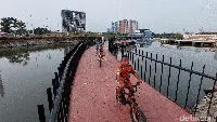 Jorok, Waduk Daan Mogot Banyak Sampah