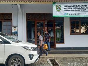 Geledah Kantor Pemda Banjarnegara, Petugas KPK Bawa 3 Koper