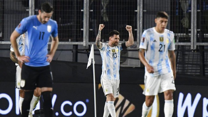 Argentinas Lionel Messi celebrates scoring the opening goal against Uruguay during a qualifying soccer match for the FIFA World Cup Qatar 2022 in Buenos Aires, Argentina, Sunday, Oct. 10, 2021. (AP Photo/Gustavo Garello)