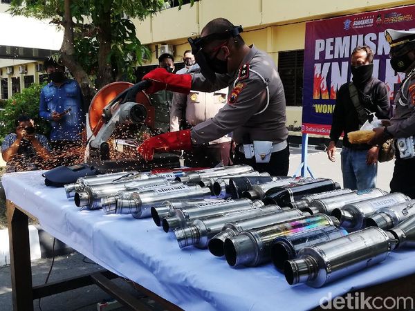 Polresta Solo Musnahkan Ribuan Knalpot Brong