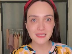 Mata Sembab Shandy Aulia Jadi Sorotan saat Jualan Baju