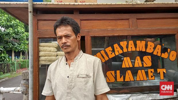 Slamet, penjual Mie Ayam di Pondok Kelapa.