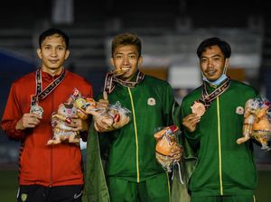 Teuku Tegar Raih Emas dan Pecah Rekor PON Loncat Tinggi Galah Teuku Tegar Raih Emas dan Pecah Rekor PON Loncat Tinggi Galah