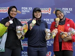Meski Cedera, Atlet Lontar Martil Jabar Raih Emas di Papua