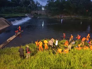 Seorang Bocah Hilang Tenggelam di Dam Kriyan Bantul Seorang Bocah Hilang Tenggelam di Dam Kriyan Bantul