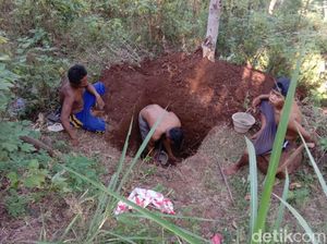 Warga di Lereng Bromo Pasuruan Buat Sumur Resapan Cegah Banjir dan Longsor