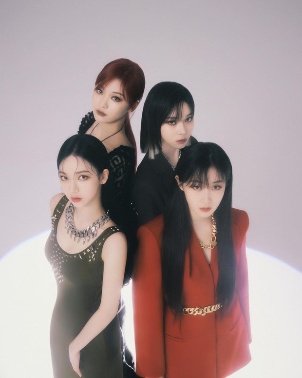 Aespa dan Givenchy/ Foto : instagram.com/givenchyofficial Aespa dan Givenchy/ Foto : instagram.com/givenchyofficial