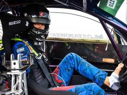 Inspiratif! Ini Pebalap Tanpa Tangan yang Jago Ngedrift