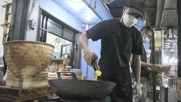 Dipecat Gegara TWK, Mantan Pegawai KPK Ini Kini Jualan Nasi Goreng
