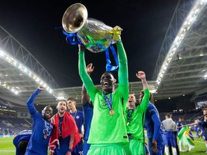 Bek Napoli Ini Heran Edouard Mendy Tak Masuk Nominasi Ballon dOr