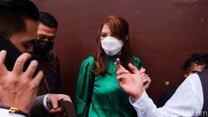 Ekspresi Tamara Bleszynski Usai Sambangi Bareskrim Polri