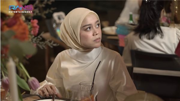 8 Potret Cantik Lesti Bareng The Bumils di Acara Baby Sprinkle Nagita Slavina