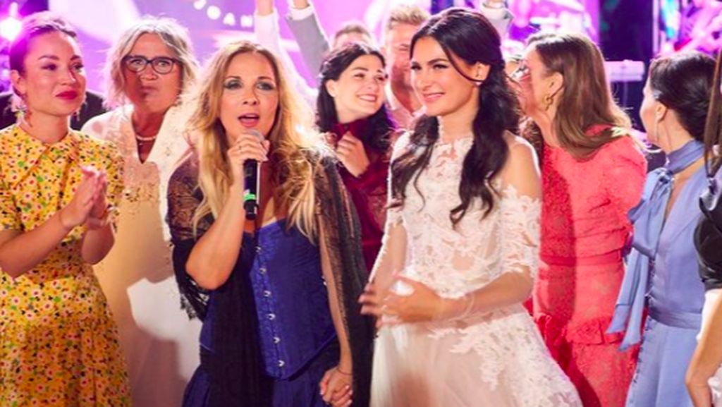 Mengintip Pernikahan Super Mewah Influencer Cantik Rusia