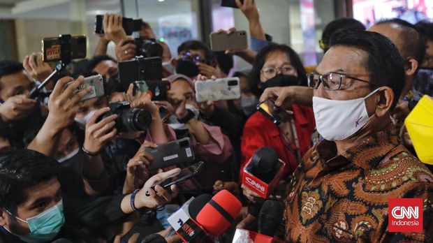 Kepala Staf Kepresidenan Moeldoko memberikan keterangan usai memenuhi panggilan tim penyidik Bareskrim Polri. Jakarta, Selasa, 12 Oktober 2021. Moeldoko diperiksa terkait laporannya kepada dua orang anggota Indonesia Corruption Watch (ICW) atas dugaan pencemaran nama baik.