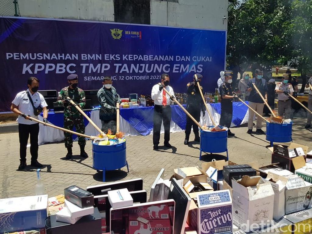 Sex Toys-Mesin Bitcoin Rp 2,1 M Dimusnahkan Bea Cukai Pelabuhan Semarang Sex Toys-Mesin Bitcoin Rp 2,1 M Dimusnahkan Bea Cukai Pelabuhan Semarang