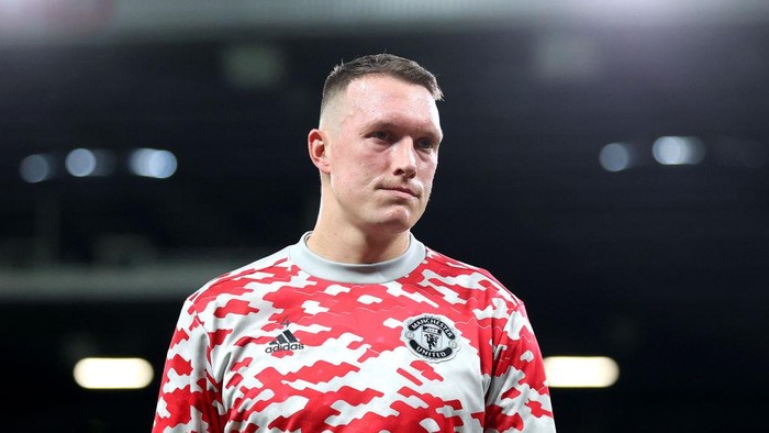MANCHESTER, ENGLAND - SEPTEMBER 22: Phil Jones of Manchester United looks on during the warm up prior to the Carabao Cup Third Round match between Manchester United and West Ham United at Old Trafford on September 22, 2021 in Manchester, England. (Photo by Alex Pantling/Getty Images)