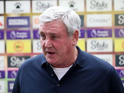 Berjuang di Zona Degradasi, Newcastle Jangan Pecat Steve Bruce Dulu