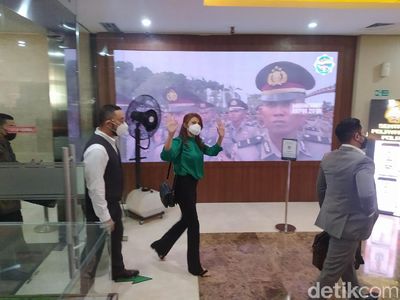 Potret Tamara Bleszynski Sambangi Bareskrim Polri, Diduga soal Penipuan Rp 10 M