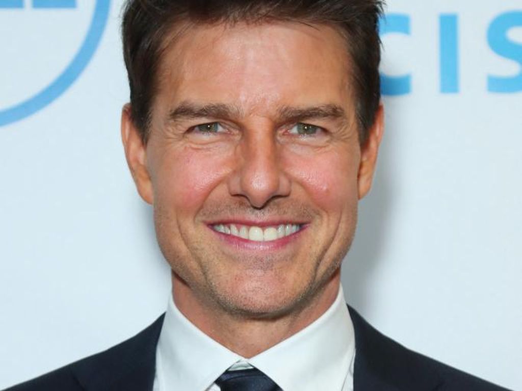 12 Foto Transformasi Tom Cruise, Wajahnya Kini Gemuk Diduga Kebanyakan Filler