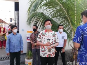 Suporter Dapat Lampu Hijau Nonton di Stadion, Ini Kata Gibran