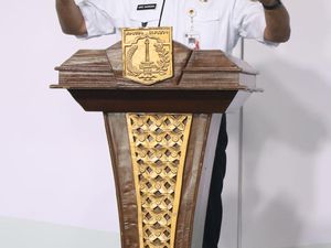 Rocky Sarankan Anies Ikuti Jejak SBY Ketimbang Jokowi Jika Mau Jadi Presiden