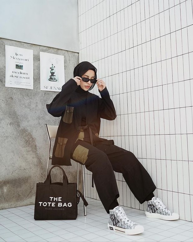 Boyish style ala Aghnia Punjabi/@aghniapunjabi Boyish style ala Aghnia Punjabi