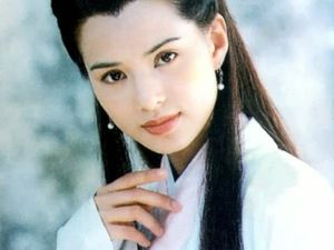 Carman Lee, Pemeran Bibi Lung Tercantik yang Dibully Habis Carman Lee, Pemeran Bibi Lung Tercantik yang Dibully Habis